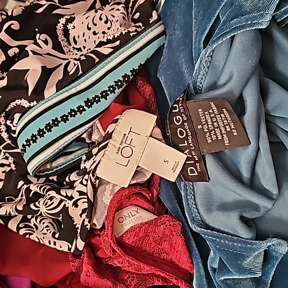 Size small blouses bundle - Picture 9 of 9